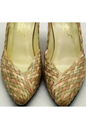 80s GLORIA VANDERBILT Womens 7.5 Leather Heels